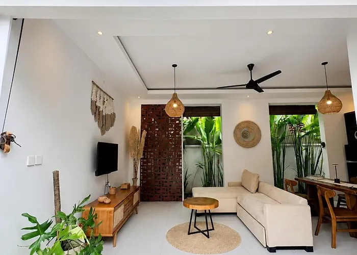 Nairi Ungasan Uluwatu
